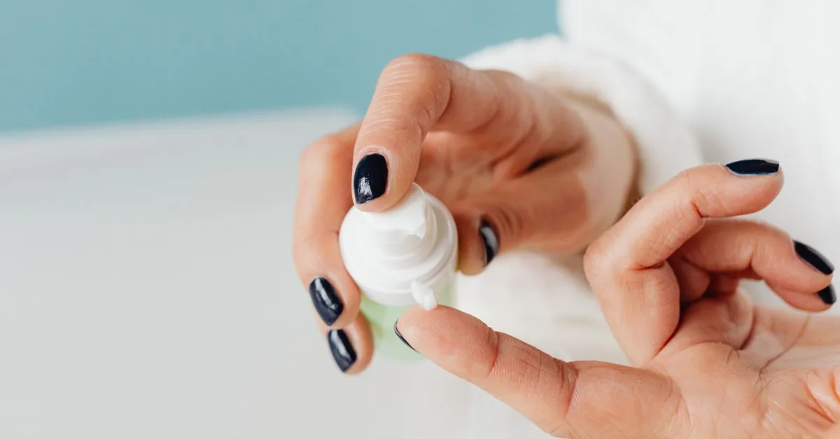 crème pour les mains hydratante et nourrissante, idéale pour protéger et adoucir votre peau toute la journée.